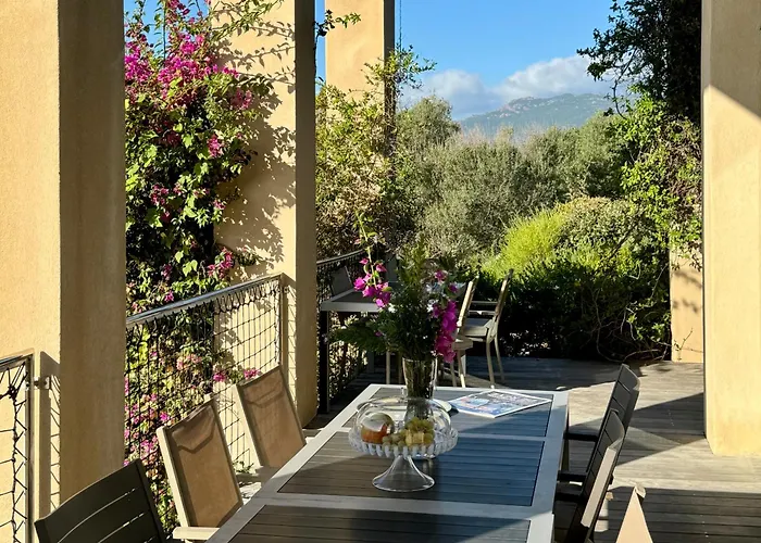 Libecciu * סנט-לוסידה פורטו-וקיו